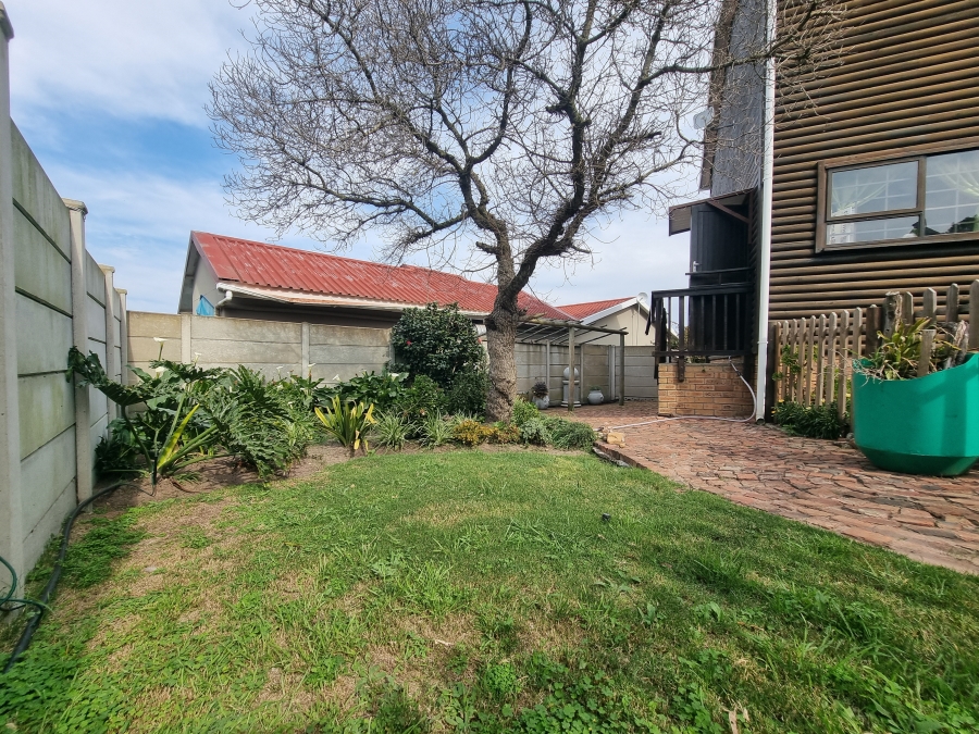 6 Bedroom Property for Sale in Dana Bay Western Cape